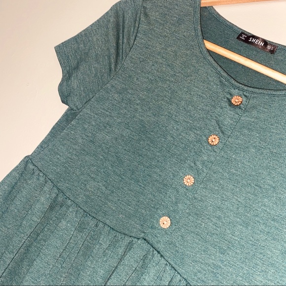 Button Front Ruffle Hem Top - Picture 3 of 4